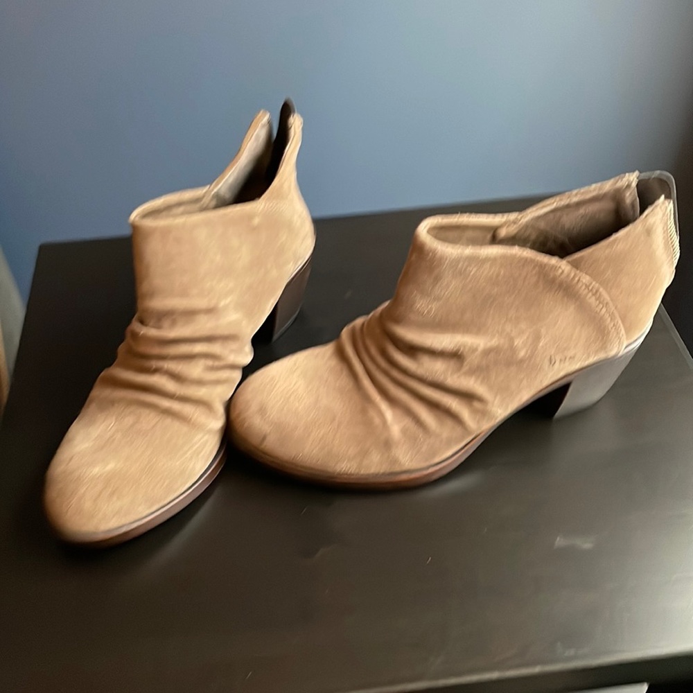 COPY - Boc heeled booties